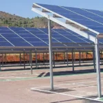 Marquesina con paneles solares